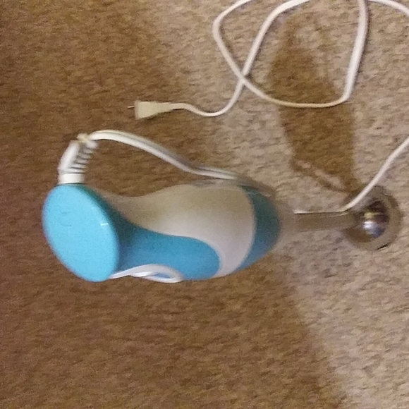 Last Chance Donating 12/11: Kitchen hand blender and coffee frother - Picture 2 of 4